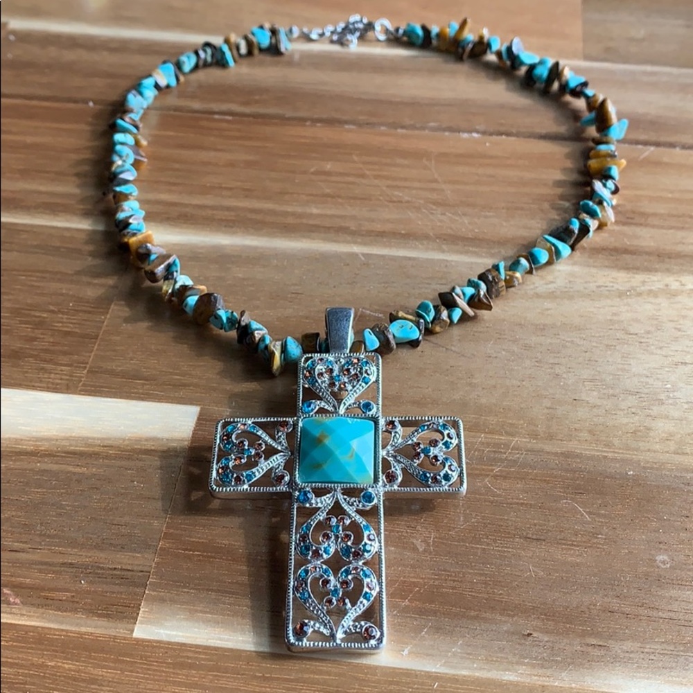 Ladies necklace and bracelet set